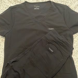 Jaanuu Black Jogger Set